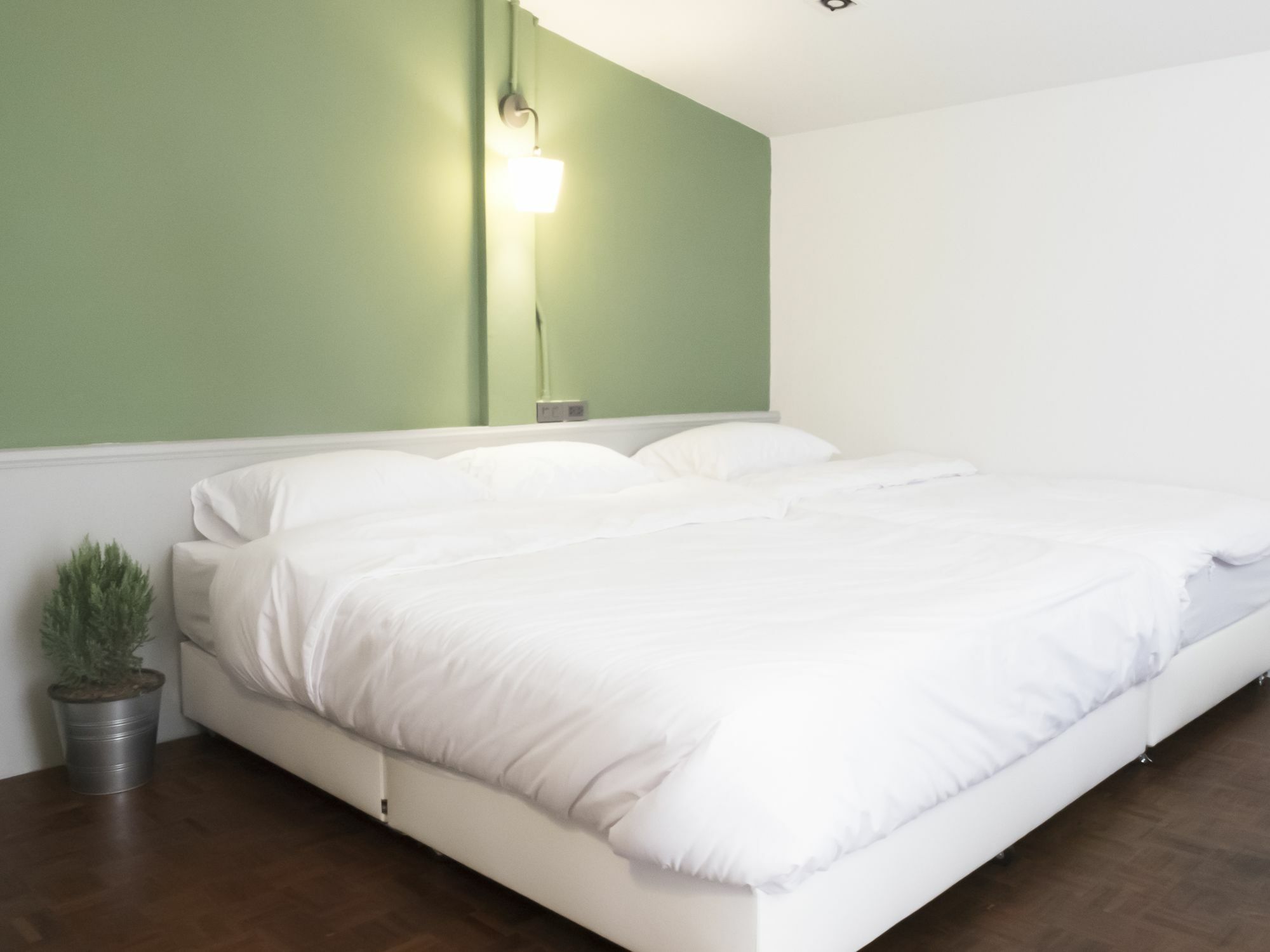 Weeping Willow Sukhumvit 26 Bangkok Ngoại thất bức ảnh