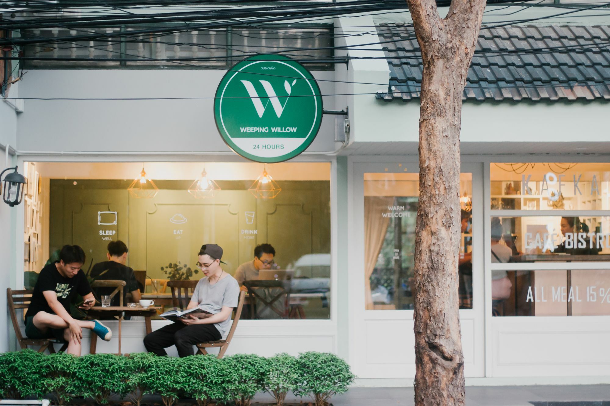 Weeping Willow Sukhumvit 26 Hostel Bangkok Ngoại thất bức ảnh